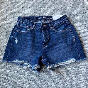 NWT AMERICAN EAGLE - Tomgirl High Rise Jean Shorts